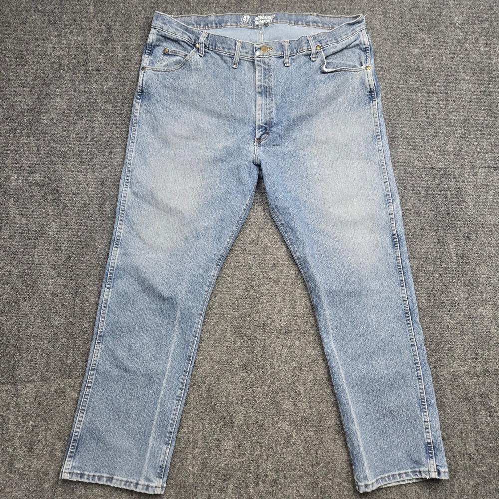 Wrangler 47 MWZ Mens Size 44x30 Advanced Comfort Regular Fit Jeans Light Wash